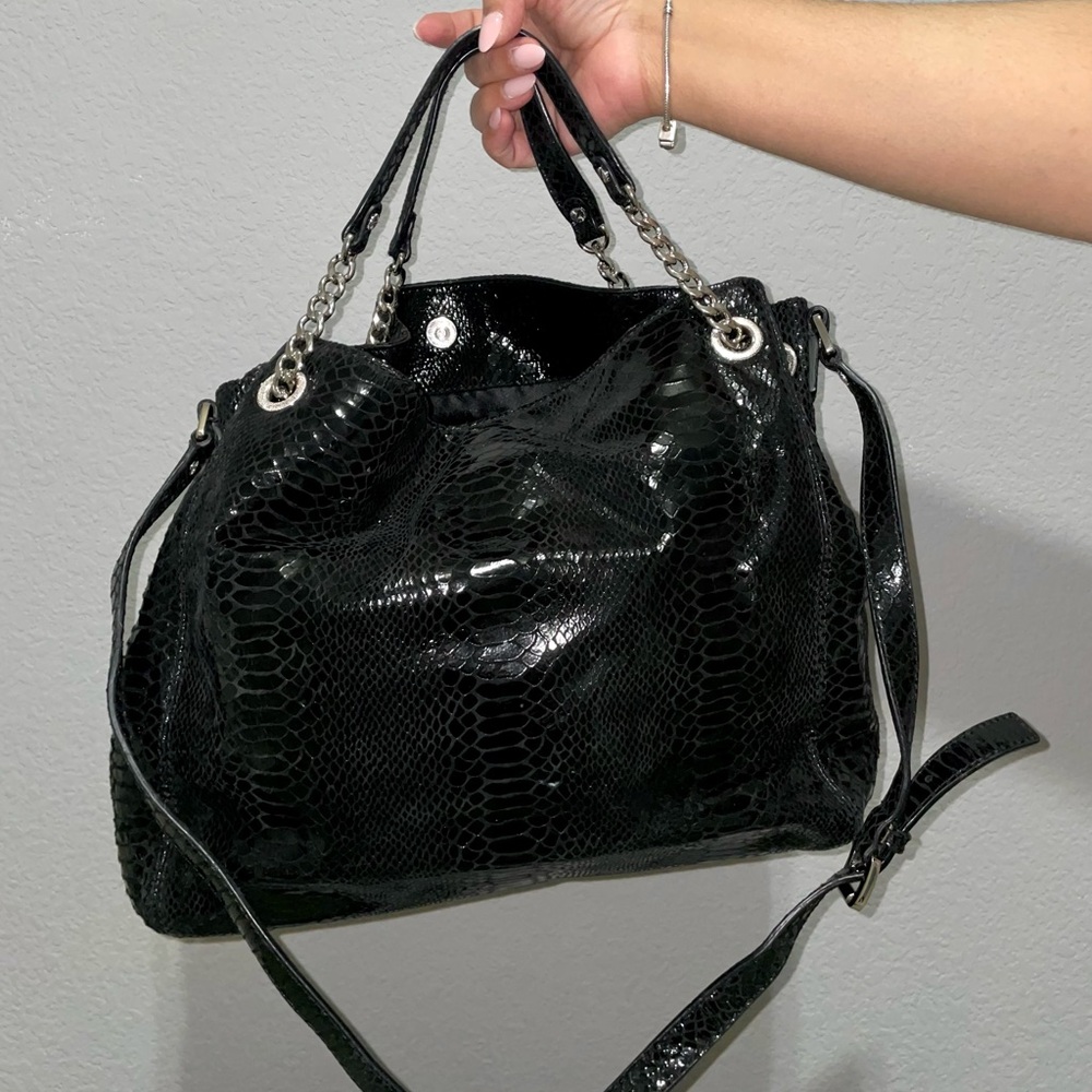 ‼️SOLD‼️Michael Kors Black Croc-Embossed Tote Bag with Chain Detail - Picture 3 of 4